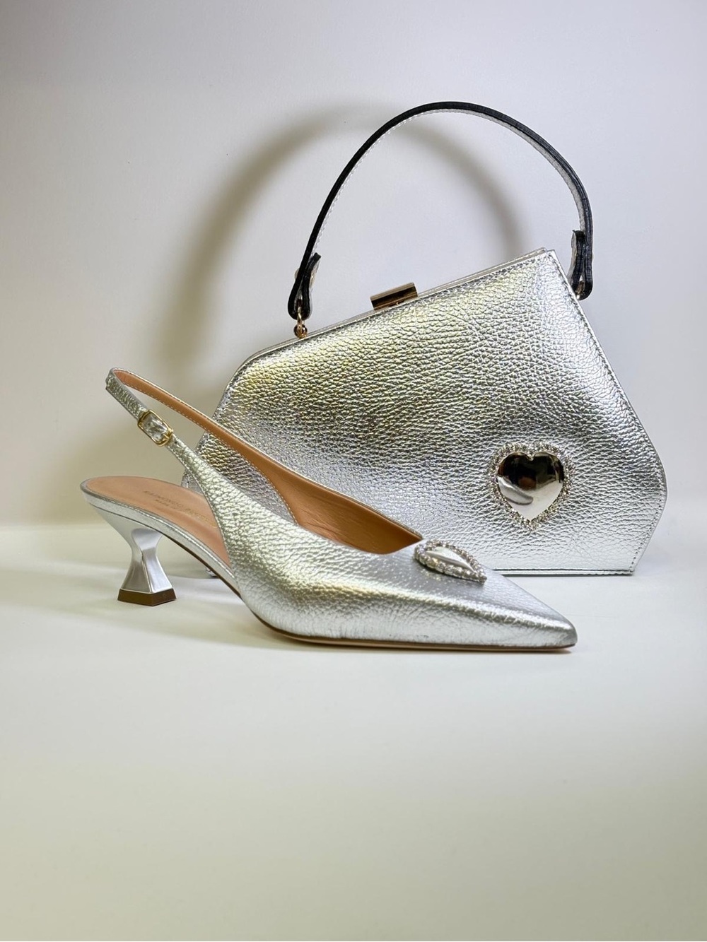 Italian Shoemakers Silver Metallic Slingback Pumps with Matching Handbag